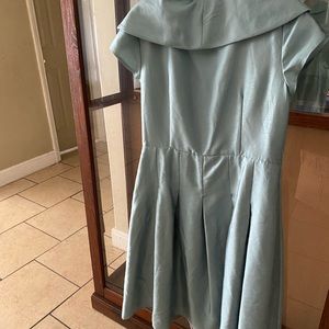 Sage green pleated midi dress with short sleeves